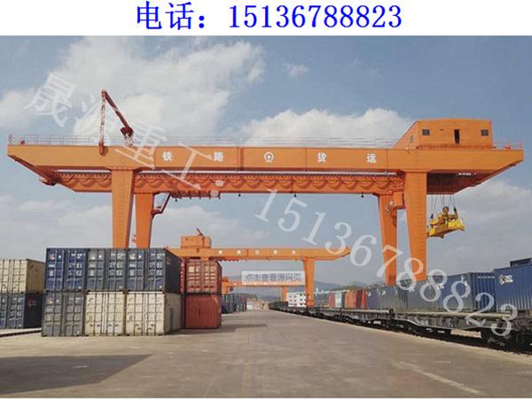 自动化集装箱龙门吊的工作原理是什么